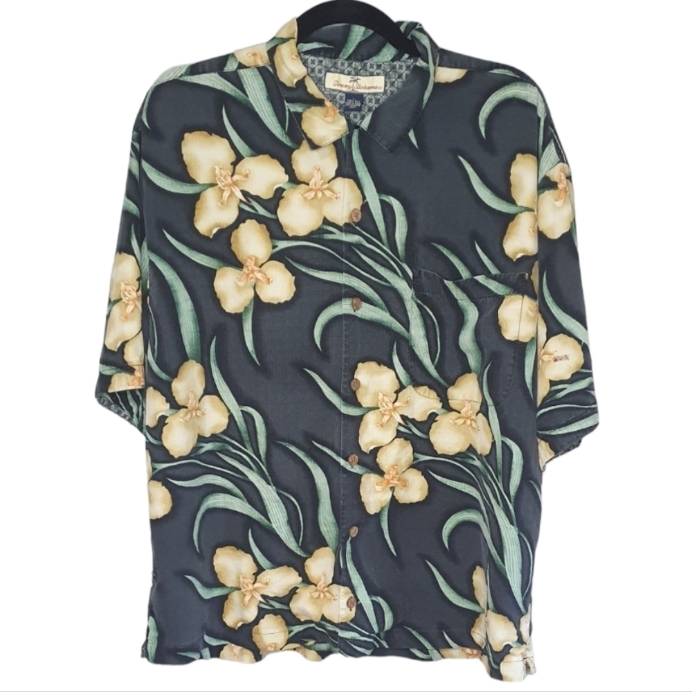 Tommy Bahama 100% Silk Soft Button Up Shirt Black With Floral Pattern Men Size L